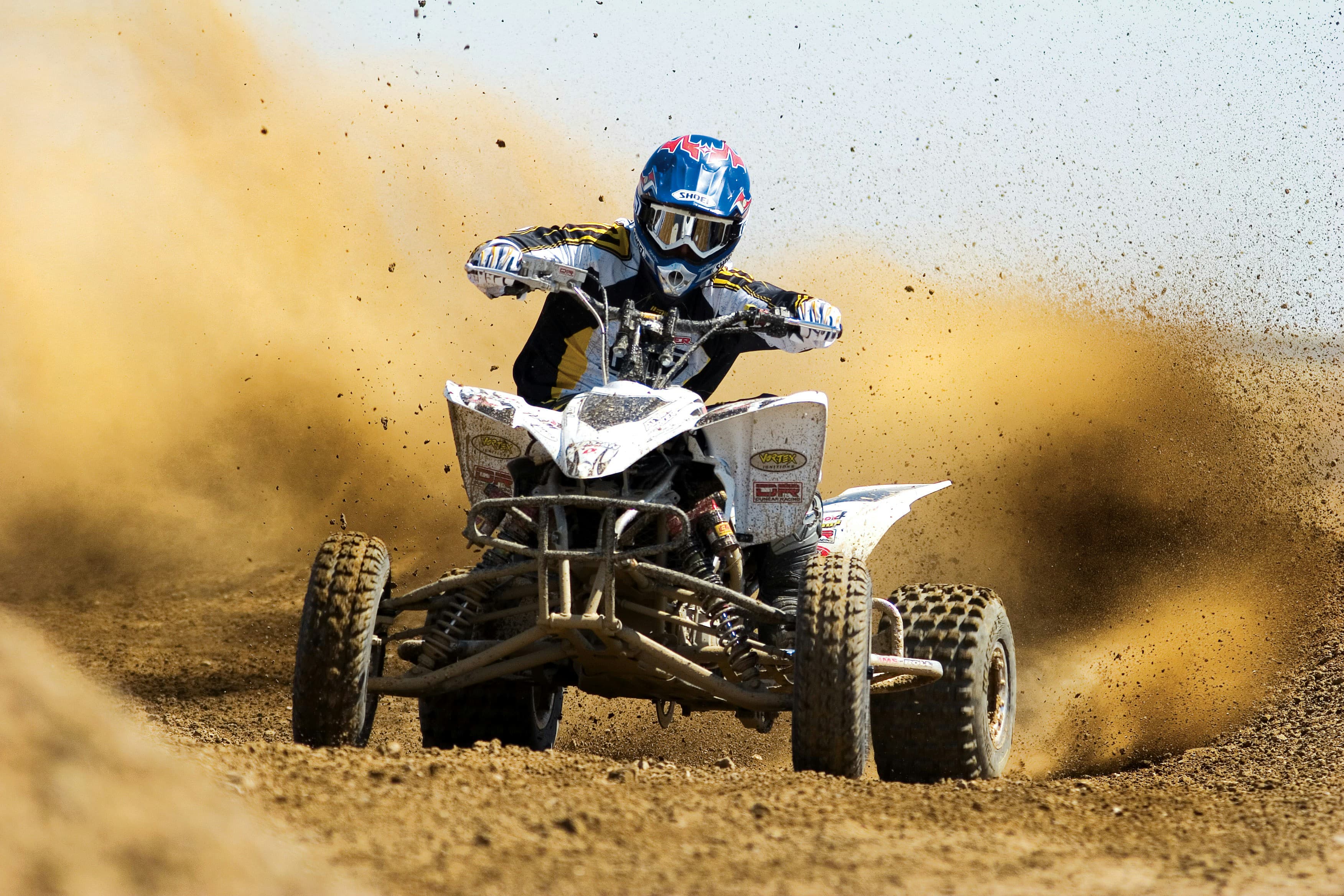 Quad tout-terrain en pleine nature