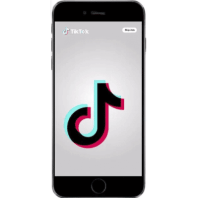 Exemple de format publicitaire TikTok Ads en plein écran, affiché à l’ouverture de l’application.